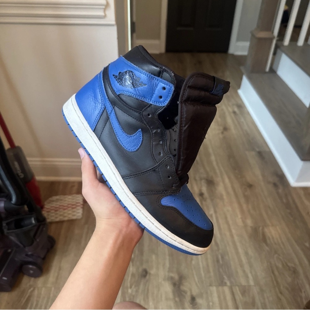 Nike Men's Black and Blue Sneakers
